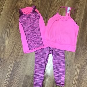 Ivivva Size: 6 Crop Leggings & 2) Tank Top Bundle